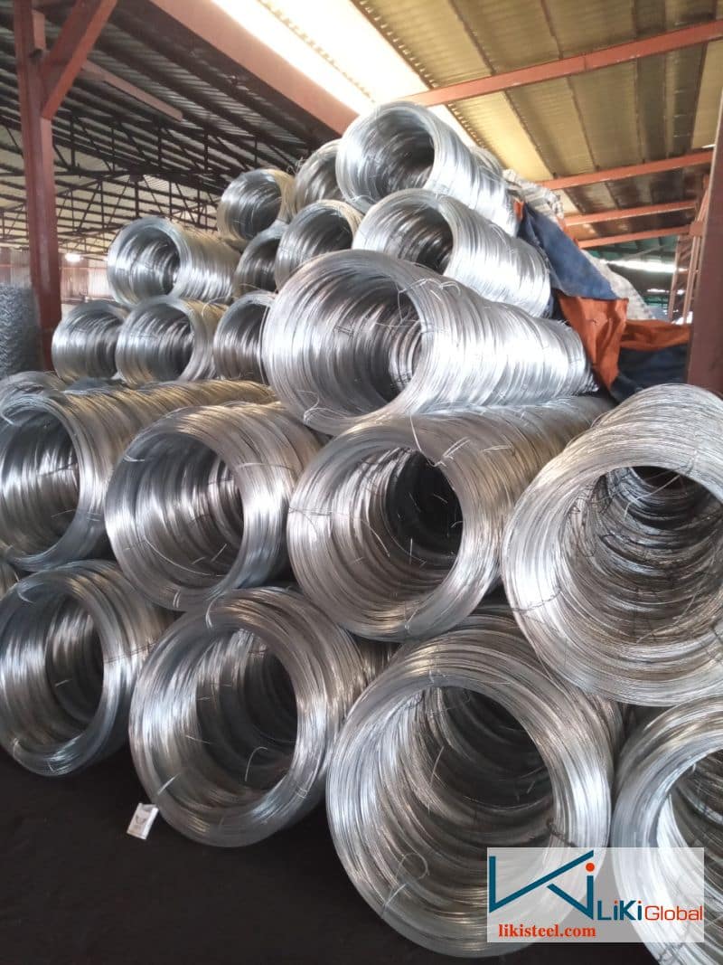 Dây thép mạ kẽm nhúng nóng là loại dây thép được xử lý bề mặt bằng cách nhúng vào dung dịch kẽm nóng chảy